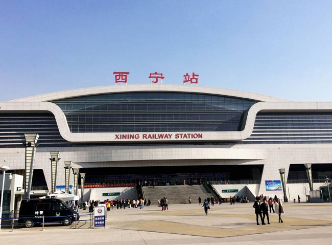 潮安西宁高铁站